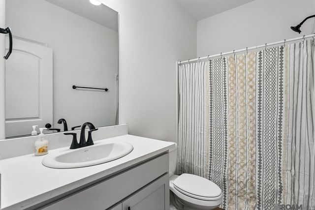 75420 Victoria Dr, Covington, LA 70435