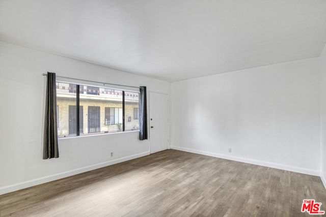 5516 Virginia Avenue, Los Angeles, CA 90038