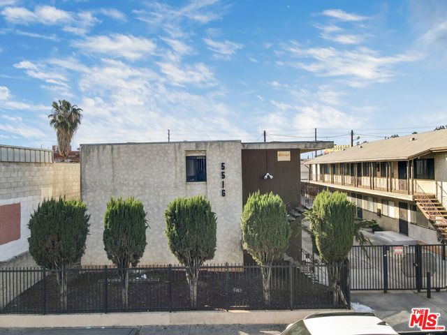 5516 Virginia Avenue, Los Angeles, CA 90038