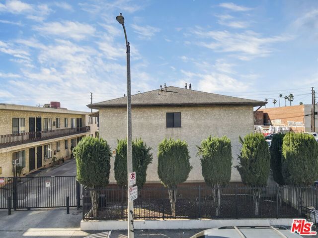 5516 Virginia Avenue, Los Angeles, CA 90038