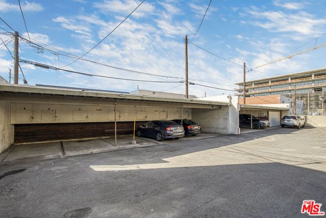 5516 Virginia Avenue, Los Angeles, CA 90038