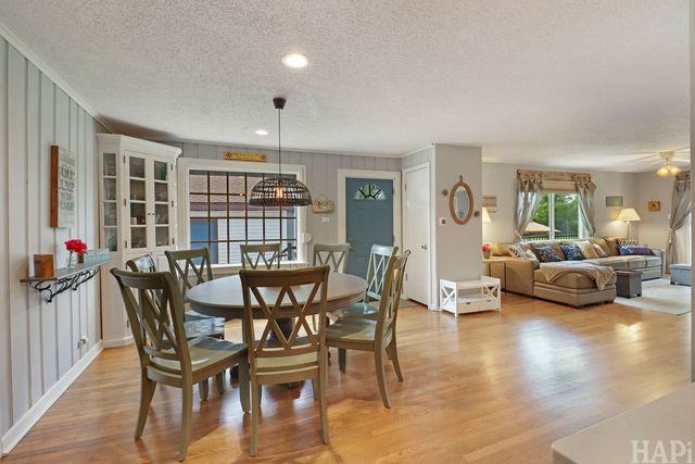 38392 N 8th Street, Spring Grove, IL 60081