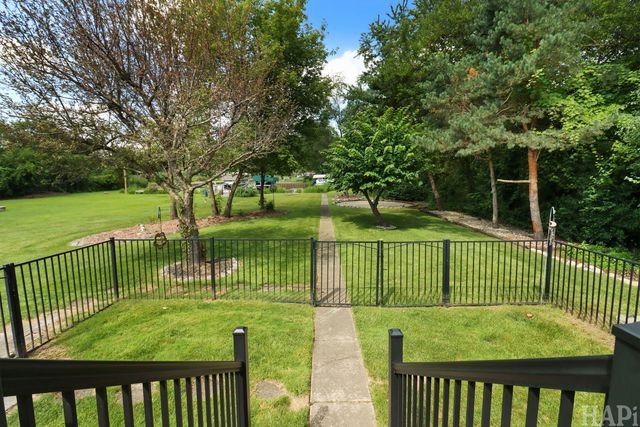 38392 N 8th Street, Spring Grove, IL 60081
