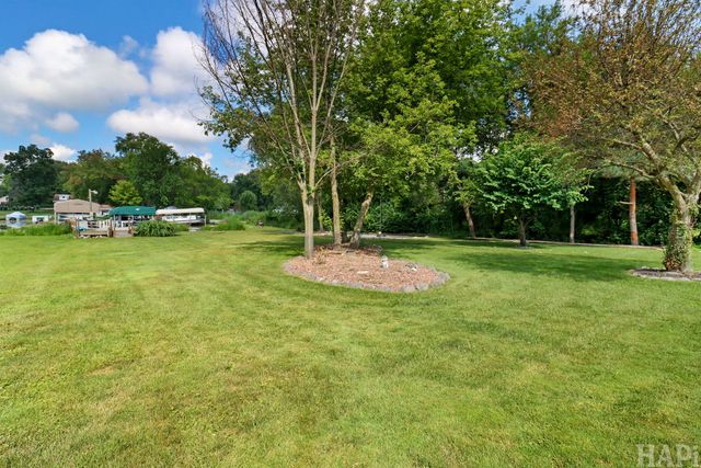 38392 N 8th Street, Spring Grove, IL 60081