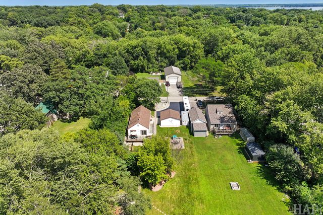 38392 N 8th Street, Spring Grove, IL 60081