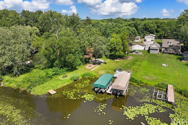 38392 N 8th Street, Spring Grove, IL 60081