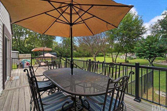 38392 N 8th Street, Spring Grove, IL 60081