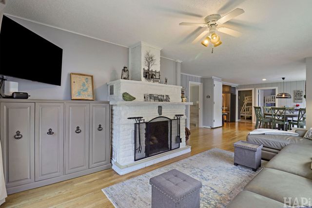 38392 N 8th Street, Spring Grove, IL 60081