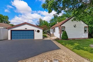38392 N 8th Street, Spring Grove, IL 60081
