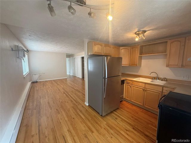 1063 N Clarkson Street 8, Denver, CO 80218