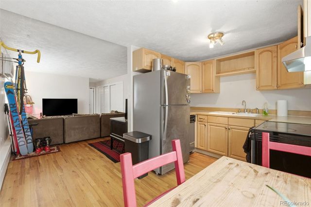 1063 N Clarkson Street 8, Denver, CO 80218