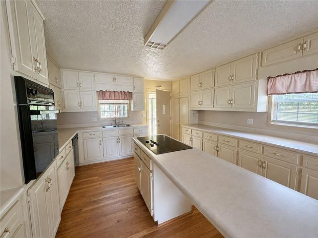 335 Springdale Road, Stockbridge, GA 30281