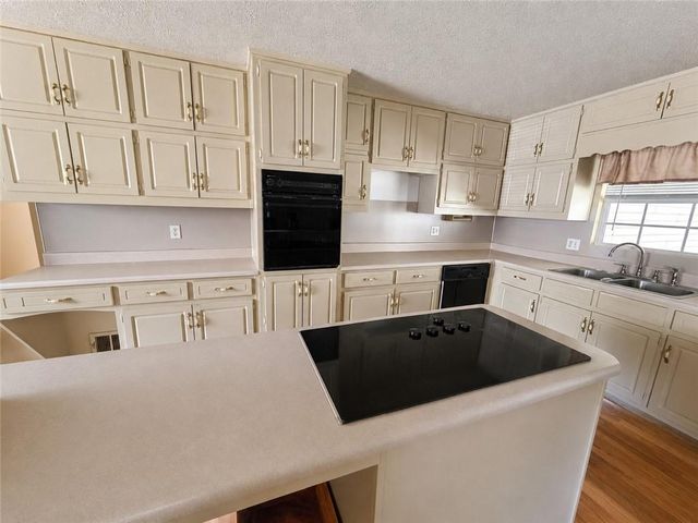 335 Springdale Road, Stockbridge, GA 30281