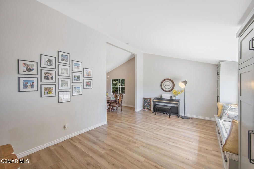 1267 Calle Olmo, Thousand Oaks, CA 91360