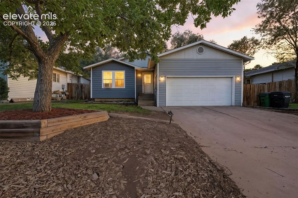 972 Columbine Avenue, Colorado Springs, CO 80904 — exterior