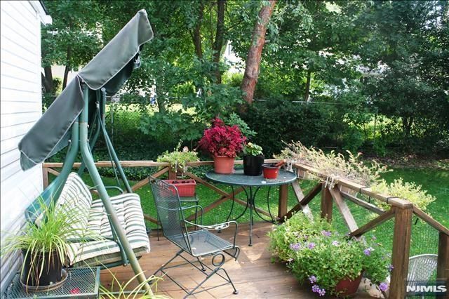 82 Heatherhill Road, Cresskill, NJ 07626