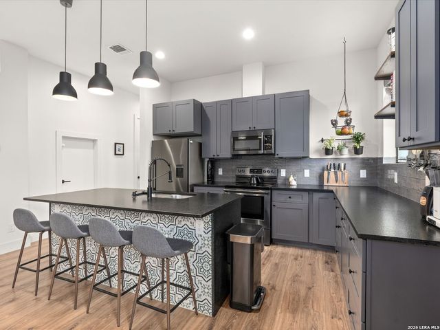 1119 DAWSON ST, San Antonio, TX 78202