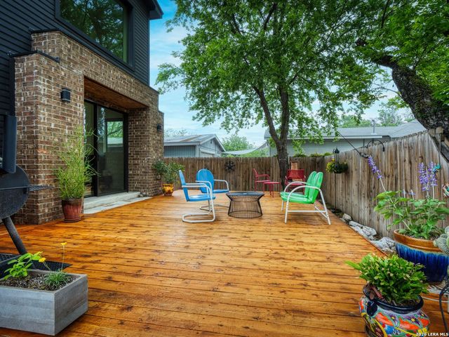 1119 DAWSON ST, San Antonio, TX 78202