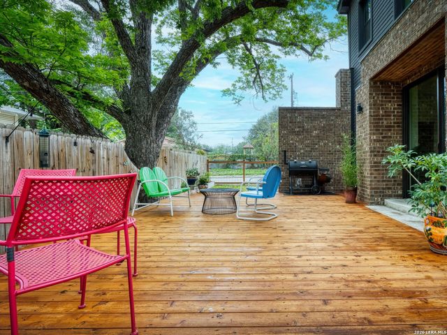1119 DAWSON ST, San Antonio, TX 78202