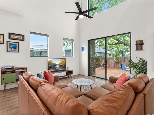 1119 DAWSON ST, San Antonio, TX 78202