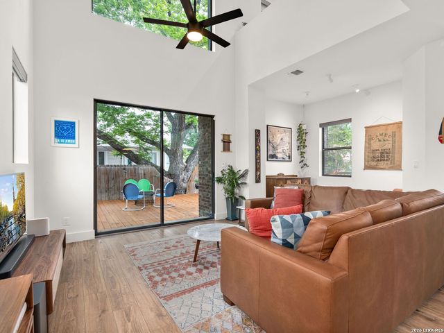1119 DAWSON ST, San Antonio, TX 78202