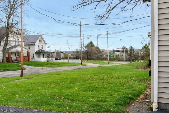 832 Michigan Avenue, Youngstown, OH 44504