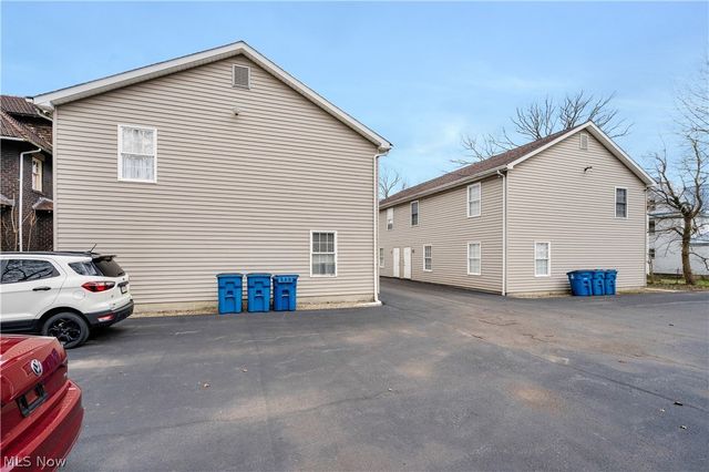 832 Michigan Avenue, Youngstown, OH 44504