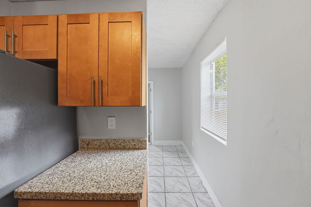 1525 NW 126th Street, North Miami, FL 33167