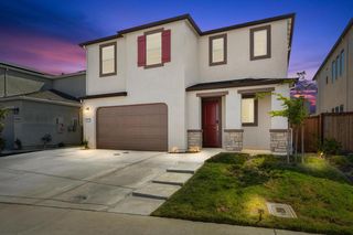 8732 Oldfield Way, Sacramento, CA 95829