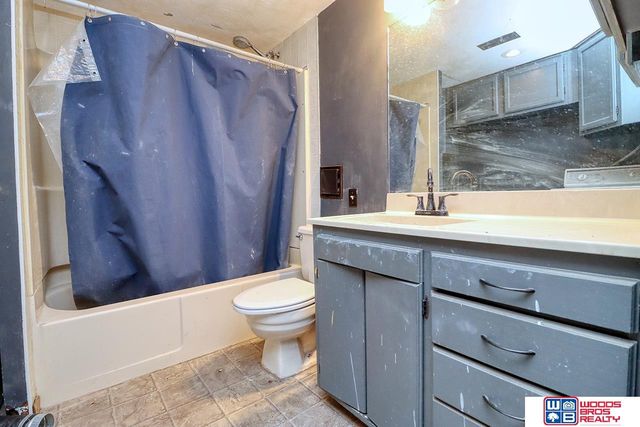 7330 Cuming Street, Lincoln, NE 68507