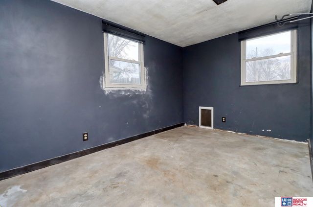 7330 Cuming Street, Lincoln, NE 68507