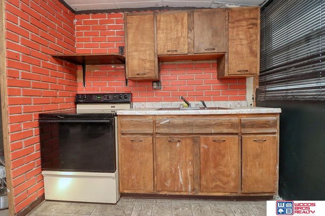 7330 Cuming Street, Lincoln, NE 68507