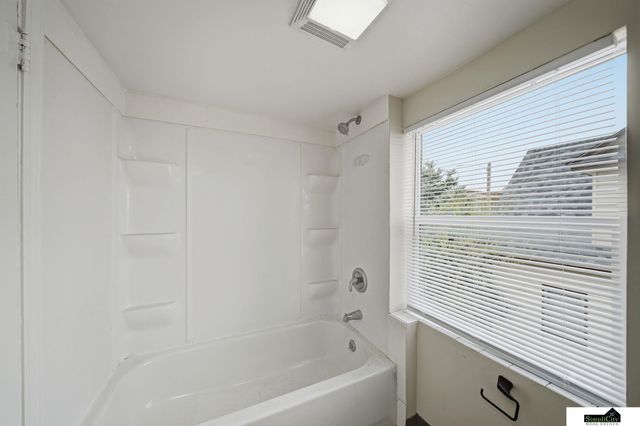 4308 N 61st Street, Lincoln, NE 68507