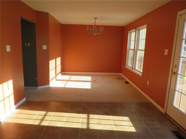 238 Maple Ridge Dr, Cecil, PA 15317