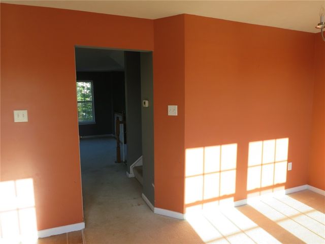 238 Maple Ridge Dr, Cecil, PA 15317