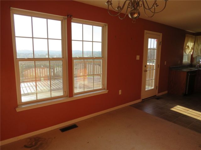 238 Maple Ridge Dr, Cecil, PA 15317