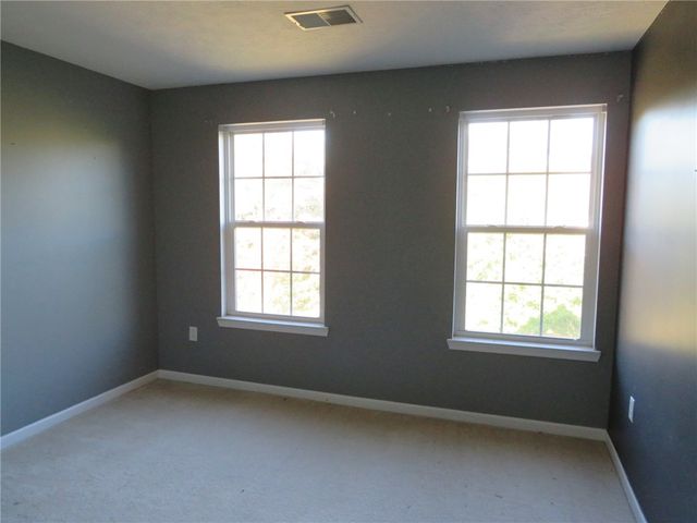 238 Maple Ridge Dr, Cecil, PA 15317