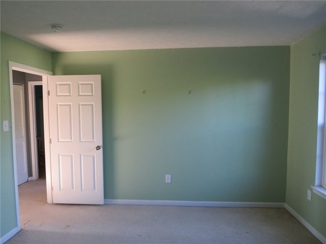 238 Maple Ridge Dr, Cecil, PA 15317