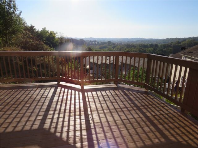 238 Maple Ridge Dr, Cecil, PA 15317