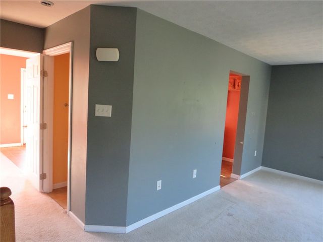 238 Maple Ridge Dr, Cecil, PA 15317