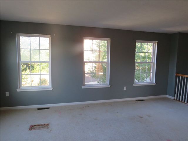 238 Maple Ridge Dr, Cecil, PA 15317