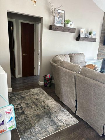 137 Acorn LANE, West Salem, WI 54669