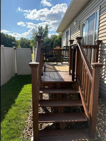 137 Acorn LANE, West Salem, WI 54669