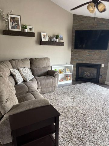 137 Acorn LANE, West Salem, WI 54669