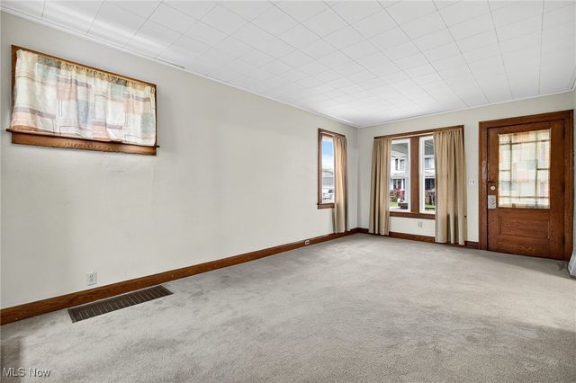 129 Brandtson Avenue, Elyria, OH 44035