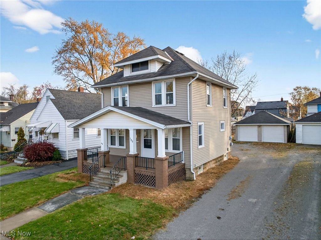 129 Brandtson Avenue, Elyria, OH 44035