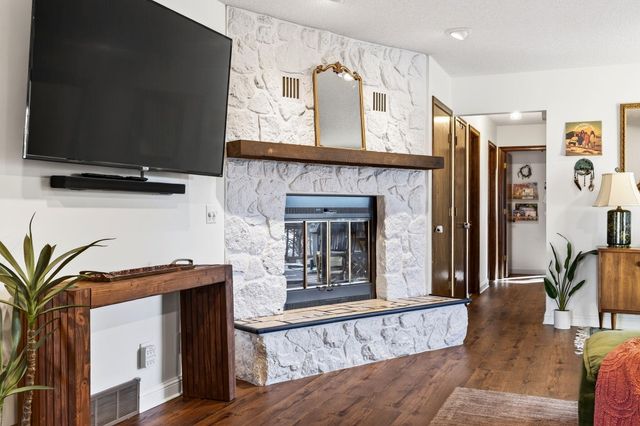 8 TOWER Circle, Council Bluffs, IA 51503