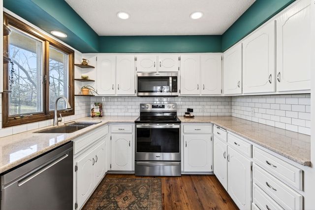 8 TOWER Circle, Council Bluffs, IA 51503