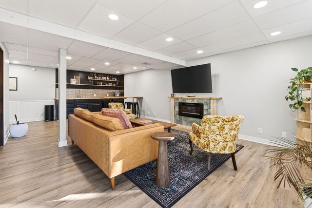 8 TOWER Circle, Council Bluffs, IA 51503