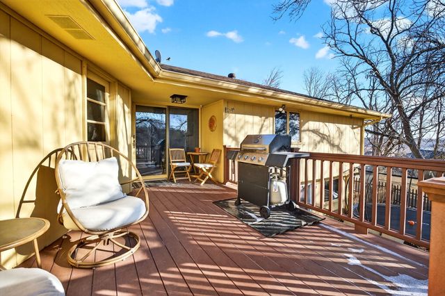 8 TOWER Circle, Council Bluffs, IA 51503